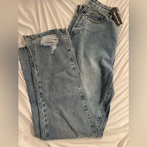 Prettylittlething light wash jeans